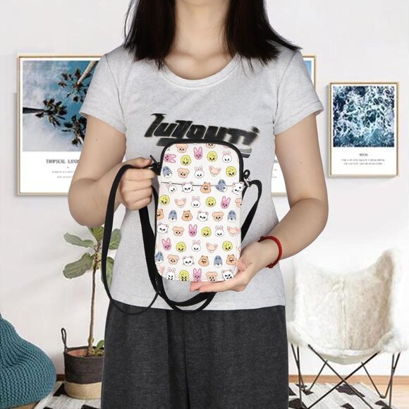 Water-Resistant SK-Z Shoulder Bag for K-POP Lovers - Multi-Functional & Trendy - Picture 7 of 8